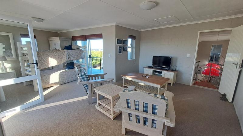 6 Bedroom Property for Sale in Stilbaai Wes Western Cape